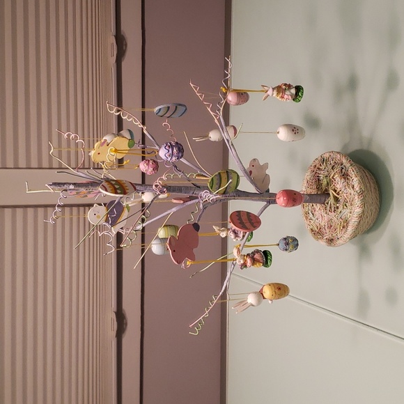 Easter Tree Decor - Picture 1 of 13